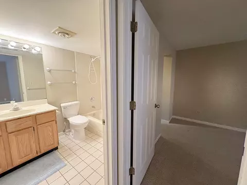 5 White Oak Ln, Elgin, IL 60123 photo 32
