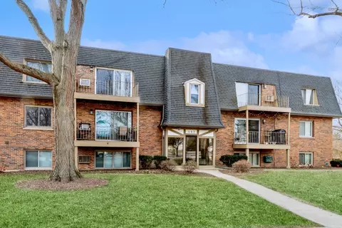 447 Cavalier Ct #3-6, West Dundee, IL 60118