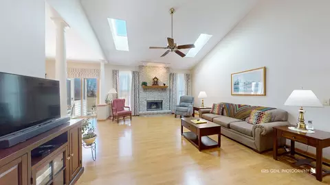 10912 E Riviera Dr, Spring Grove, IL 60081 photo 3