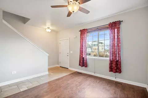 Living - 820 Daniel Dr #0, Minooka, IL 60447 photo 1 of 4
