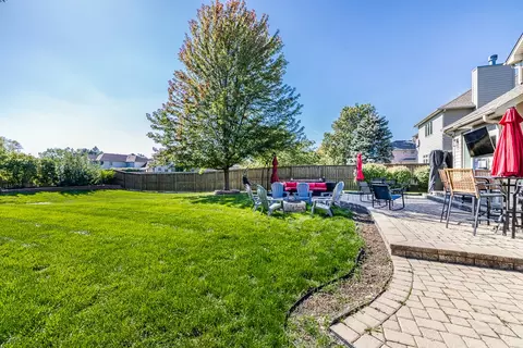 Exterior - 529 E Armitage Ave, Addison, IL 60101 photo 9 of 10