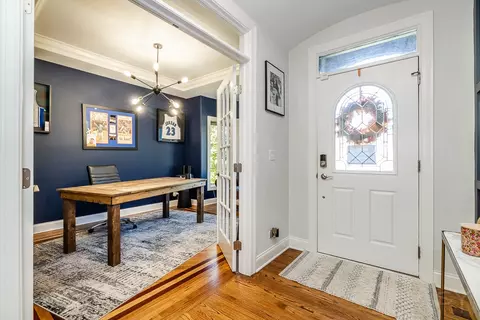 Entry Way - 529 E Armitage Ave, Addison, IL 60101 photo 2 of 5