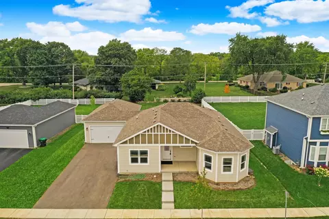 24436 S St Peters Dr, Channahon, IL 60410