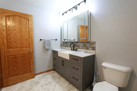 Bath - 1812 Park West Dr, Normal, IL 61761 photo 2 of 2