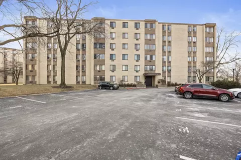 9745 S Karlov Ave #305, Oak Lawn, IL 60453