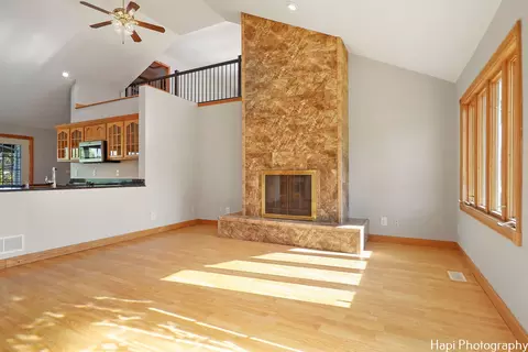 1508 W Pine St, Holiday Hills, IL 60051 photo 4