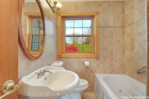 1508 W Pine St, Holiday Hills, IL 60051 photo 17
