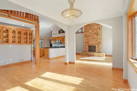 1508 W Pine St, Holiday Hills, IL 60051 photo 3