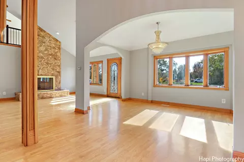 1508 W Pine St, Holiday Hills, IL 60051 photo 6