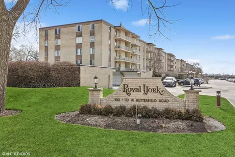 100 W Butterfield Rd #202N, Elmhurst, IL 60126