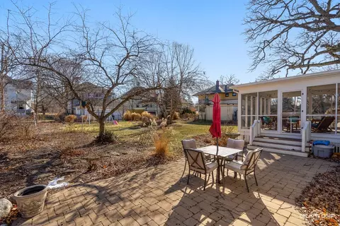 809 Douglas Ave, Elgin, IL 60120 photo 28