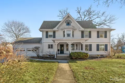 809 Douglas Ave, Elgin, IL 60120 photo 2