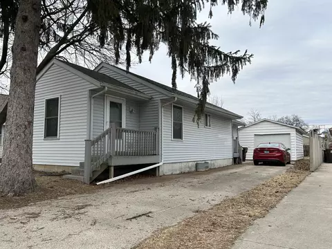 726 Ramona Ter, Machesney Park, IL 61115