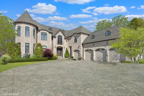 3888 Maple Ave, Northbrook, IL 60062