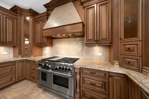 3888 Maple Ave, Northbrook, IL 60062 photo 12