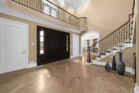 3888 Maple Ave, Northbrook, IL 60062 photo 3