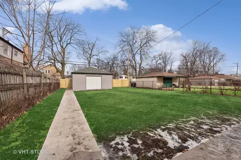 Exterior - 1352 W 112th Pl, Chicago, IL 60643 photo 3 of 4