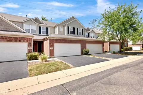 116 Neutrenton Ave, Elgin, IL 60120