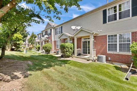 116 Neutrenton Ave, Elgin, IL 60120 photo 21
