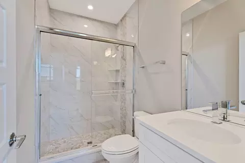 Bath - 3161 Anthony St, Aurora, IL 60503 photo 1 of 5