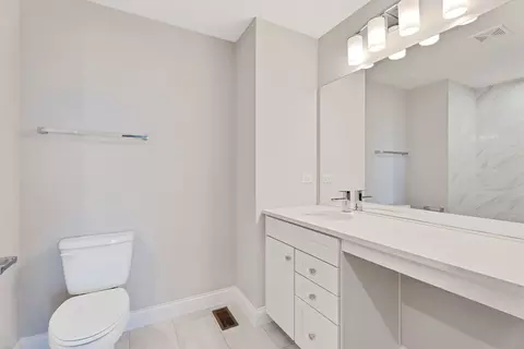Bath - 3161 Anthony St, Aurora, IL 60503 photo 2 of 5