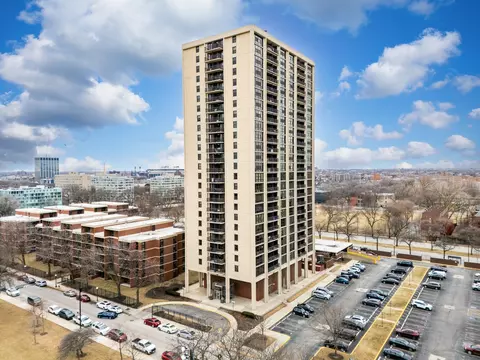 3001 S Michigan Ave #1206, Chicago, IL 60616
