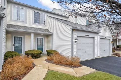 2549 Arcadia Cir, Naperville, IL 60540