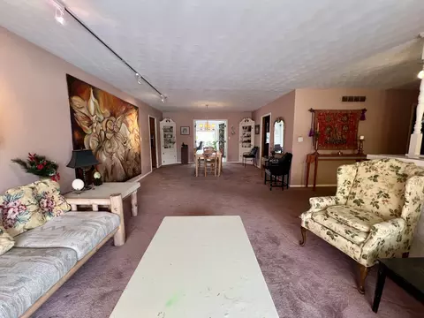 Living - 12 Thomas Dr, Normal, IL 61761 photo 2 of 10