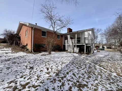 Exterior - 12 Thomas Dr, Normal, IL 61761 photo 4 of 9