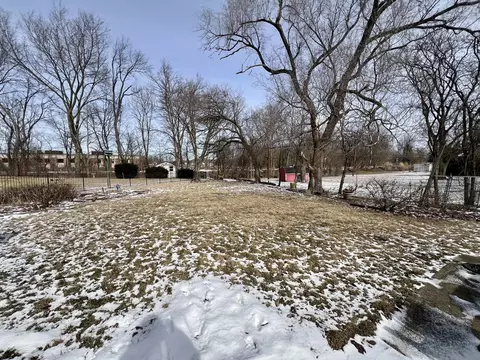 Exterior - 12 Thomas Dr, Normal, IL 61761 photo 7 of 9