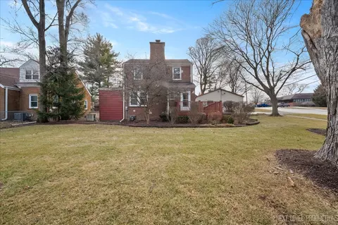 28 W501 Batavia Rd, Warrenville, IL 60555