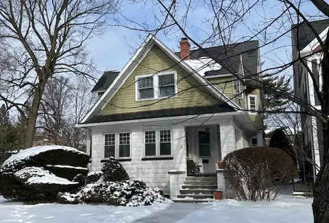 2623 Harrison St, Evanston, IL 60201