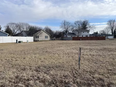 lot414 E 21st St, Sterling, IL 61081