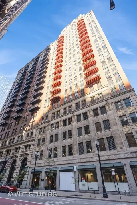 208 W Washington St #904, Chicago, IL 60606