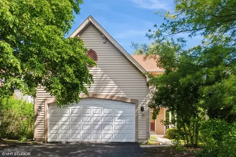 16926 W Serranda Dr, Libertyville, IL 60048