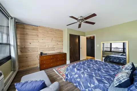 Bedroom - 33 E Cedar St #19E, Chicago, IL 60611 photo 4 of 4