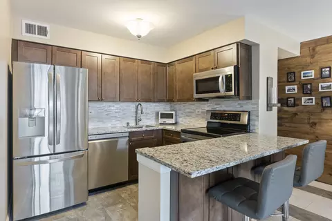 Kitchen - 33 E Cedar St #19E, Chicago, IL 60611 photo 1 of 3
