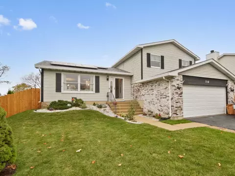 128 Pebblecreek Trl, Carol Stream, IL 60188