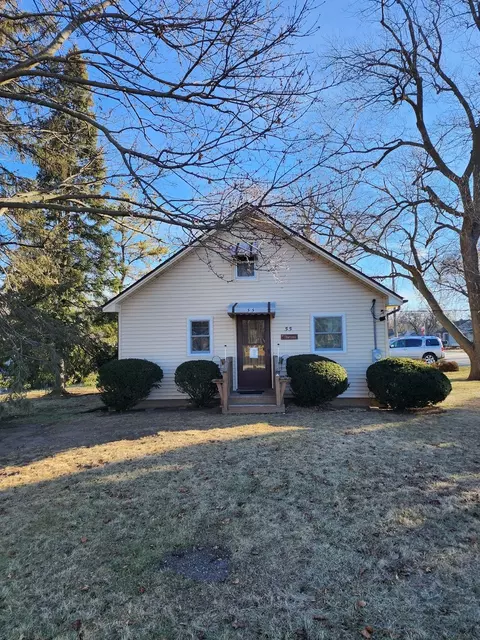 55 East St, Crystal Lake, IL 60014