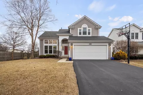 906 Braymore Dr, Grayslake, IL 60030
