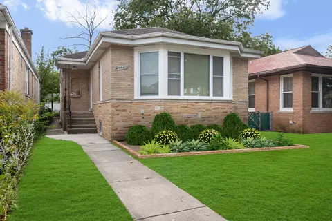 3021 W Birchwood Ave, Chicago, IL 60645