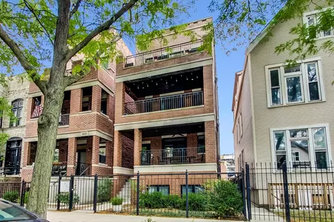 1033 W Newport Ave #3, Chicago, IL 60657
