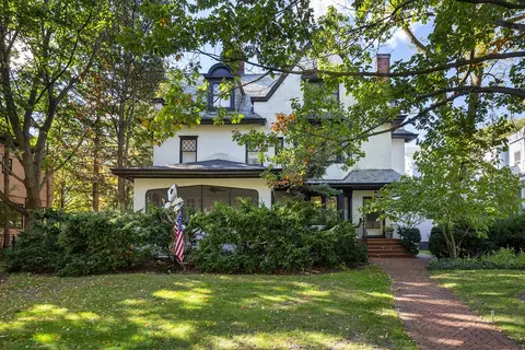 1418 Forest Ave, Evanston, IL 60201