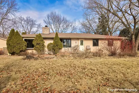 19318 Bunker Hill Rd, Woodstock, IL 60098