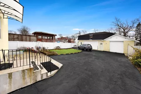 Exterior - 50 E 155th St, Harvey, IL 60426 photo 2 of 3