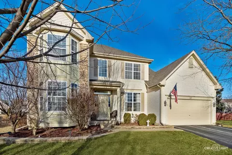 107 Sutton Ave, Sugar Grove, IL 60554