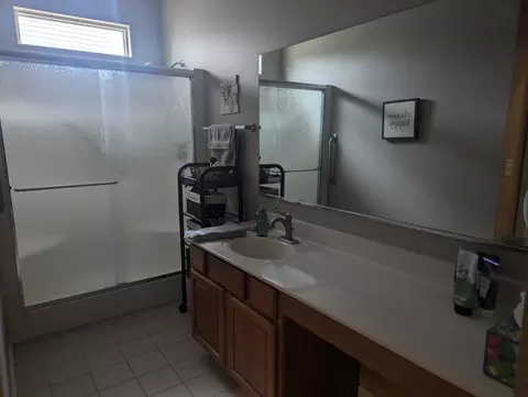 Bath - 12155 White Oak Dr, Plainfield, IL 60585 photo 1 of 2