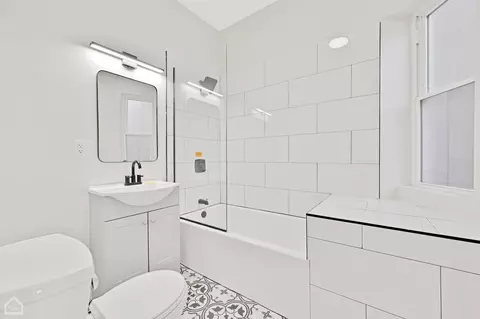 Bath - 1508 E 75th St, Chicago, IL 60619 photo 3 of 3