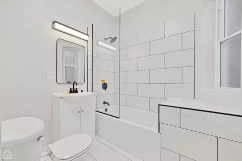 Bath - 1508 E 75th St, Chicago, IL 60619 photo 1 of 3