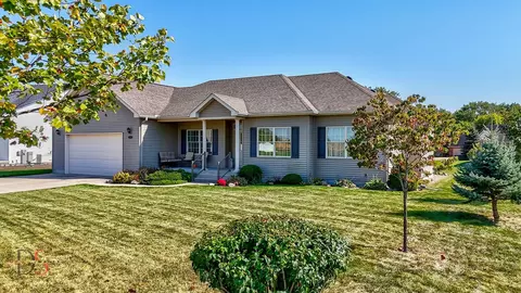 2008 Northlake Dr, Ottawa, IL 61350